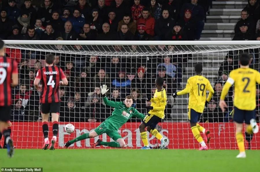  多特蒙德主场溃败球迷高呼下课声  